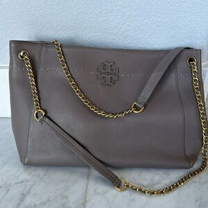 Tori Burch all leather handbag. Blush tope with gold chain .